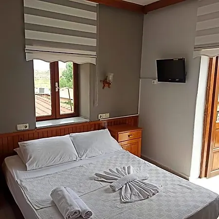 Tas Motel Side